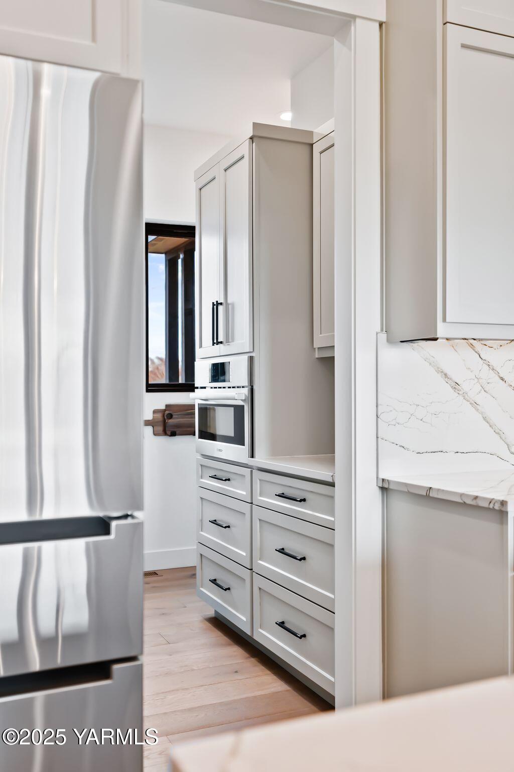 Yakima, Washington, 98908, United States, 4 Bedrooms Bedrooms, ,4 BathroomsBathrooms,Residential,Active,1993973