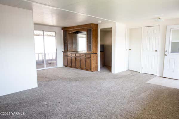 18 W WASHINGTON AVE UNIT 69, YAKIMA, WA 98903, photo 2 of 17