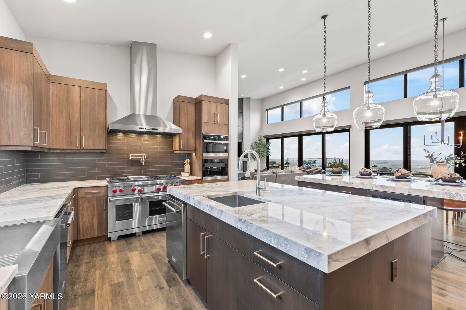 Yakima, Washington, 98908, United States, 4 Bedrooms Bedrooms, ,4 BathroomsBathrooms,Residential,Active,2011450