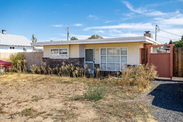 421 S 50TH AVE, YAKIMA, WA 98908 - Image 1