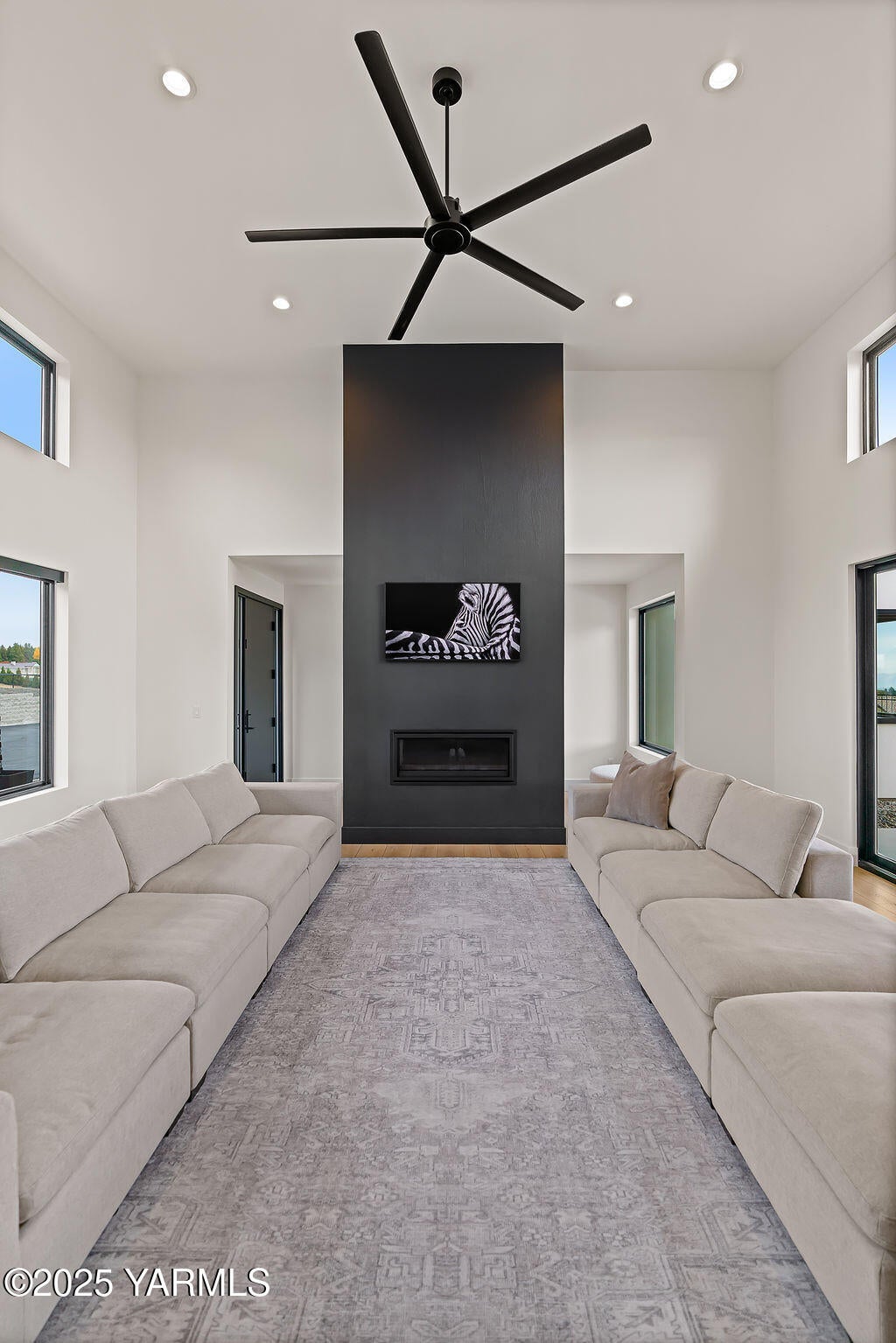 Yakima, Washington, 98908, United States, 4 Bedrooms Bedrooms, ,4 BathroomsBathrooms,Residential,Active,2008323