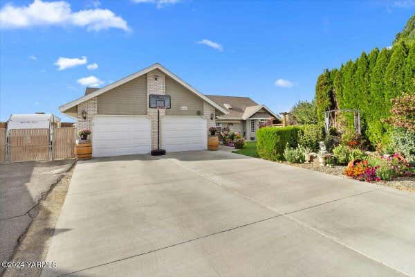 211 CLOVER PL, MOXEE, WA 98936 - Image 1