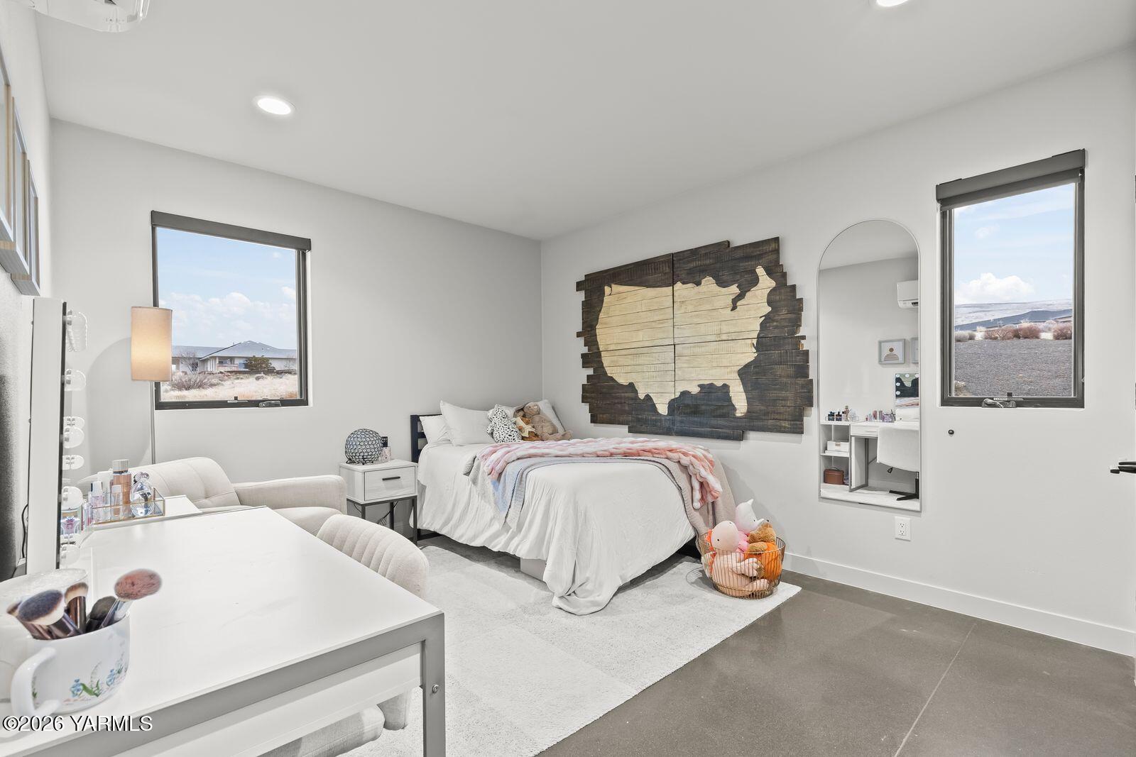 Yakima, Washington, 98908, United States, 4 Bedrooms Bedrooms, ,4 BathroomsBathrooms,Residential,Active,2011450