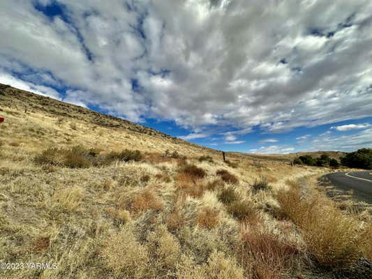 NKA N WENAS RD # LOT 3, SELAH, WA 98942, photo 3 of 8