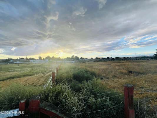 NKA AHTANUM RD, YAKIMA, WA 98903, photo 5 of 6