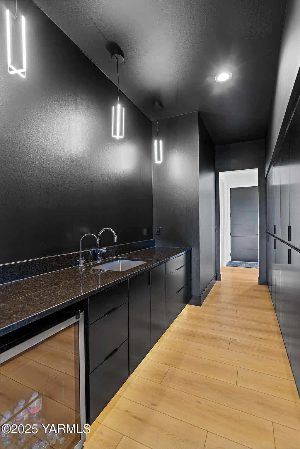 Yakima, Washington, 98908, United States, 4 Bedrooms Bedrooms, ,4 BathroomsBathrooms,Residential,Active,2008323