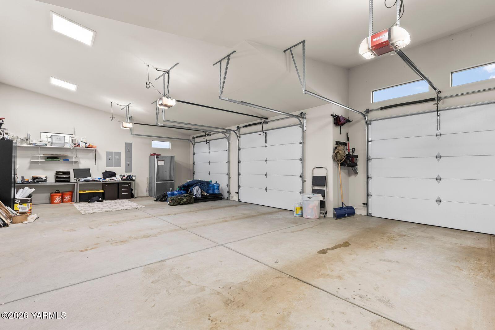 Yakima, Washington, 98908, United States, 4 Bedrooms Bedrooms, ,4 BathroomsBathrooms,Residential,Active,2011450