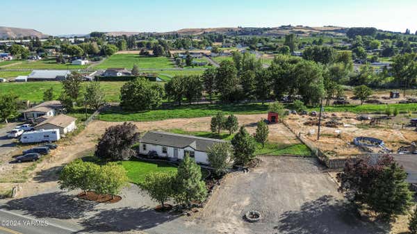 3202 SELAH LOOP RD, SELAH, WA 98942 - Image 1