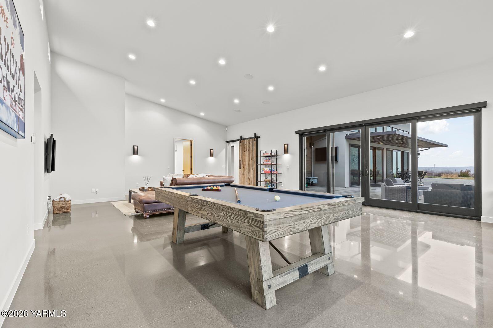 Yakima, Washington, 98908, United States, 4 Bedrooms Bedrooms, ,4 BathroomsBathrooms,Residential,Active,2011450