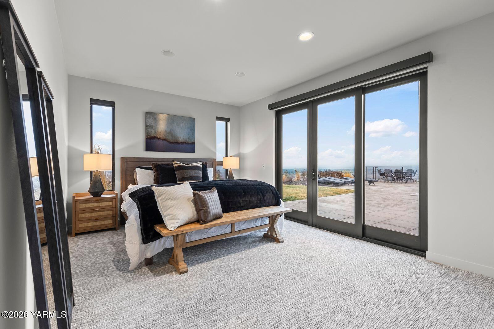 Yakima, Washington, 98908, United States, 4 Bedrooms Bedrooms, ,4 BathroomsBathrooms,Residential,Active,2011450