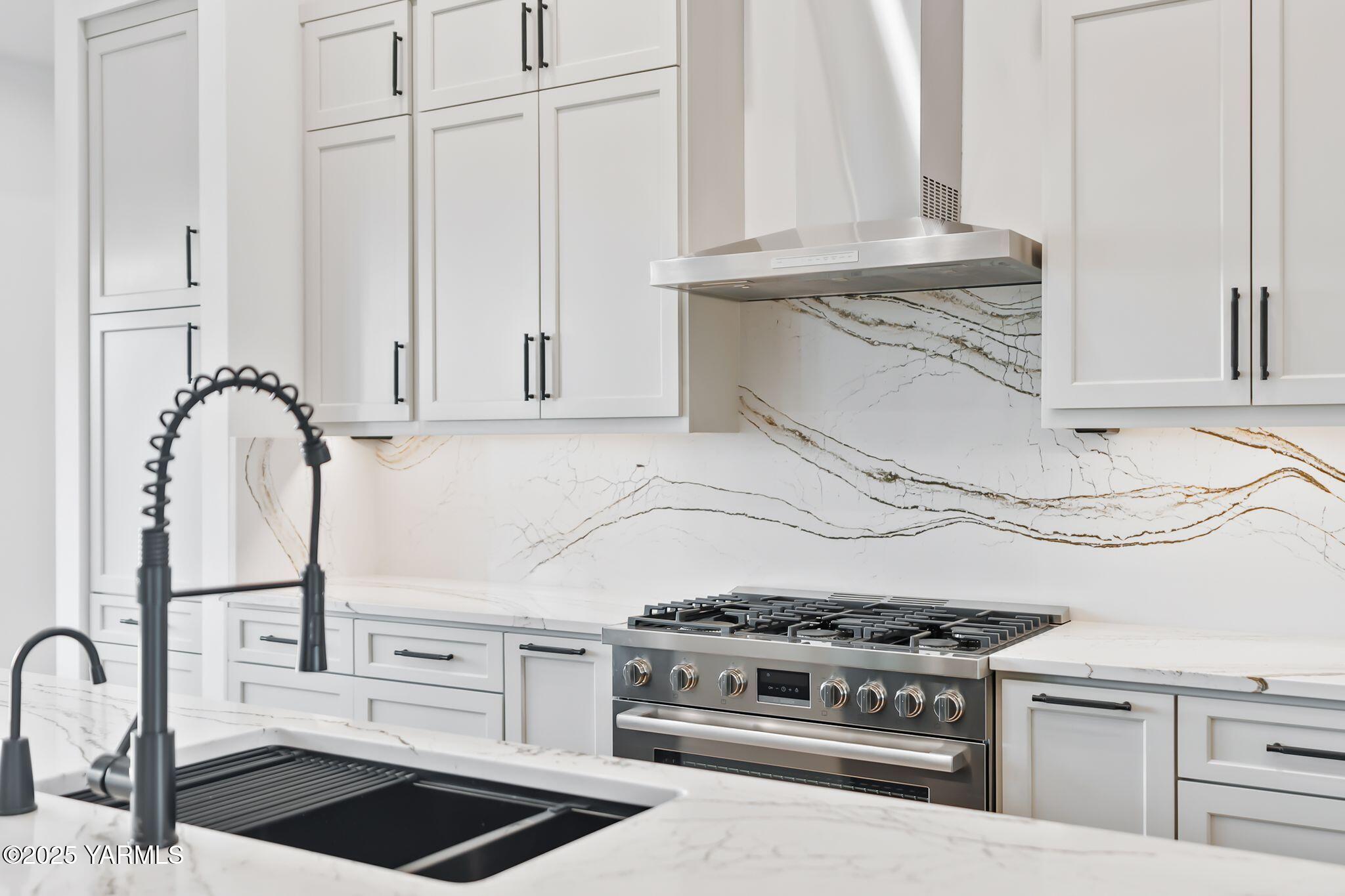 Yakima, Washington, 98908, United States, 4 Bedrooms Bedrooms, ,4 BathroomsBathrooms,Residential,Active,1993973