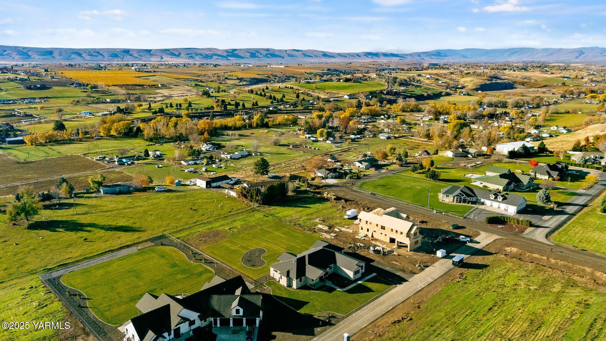 Yakima, Washington, 98908, United States, 4 Bedrooms Bedrooms, ,4 BathroomsBathrooms,Residential,Active,1993973