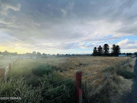 NKA AHTANUM RD, YAKIMA, WA 98903 - Image 1