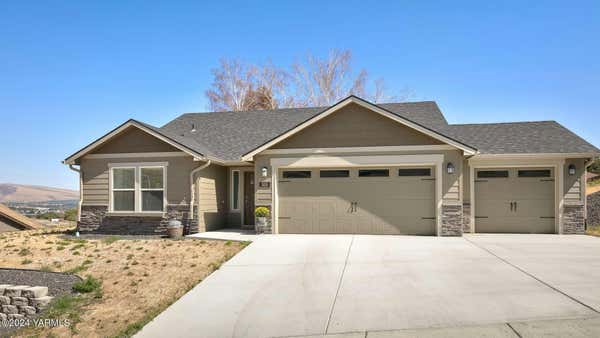 305 S 12TH ST, SELAH, WA 98942 - Image 1