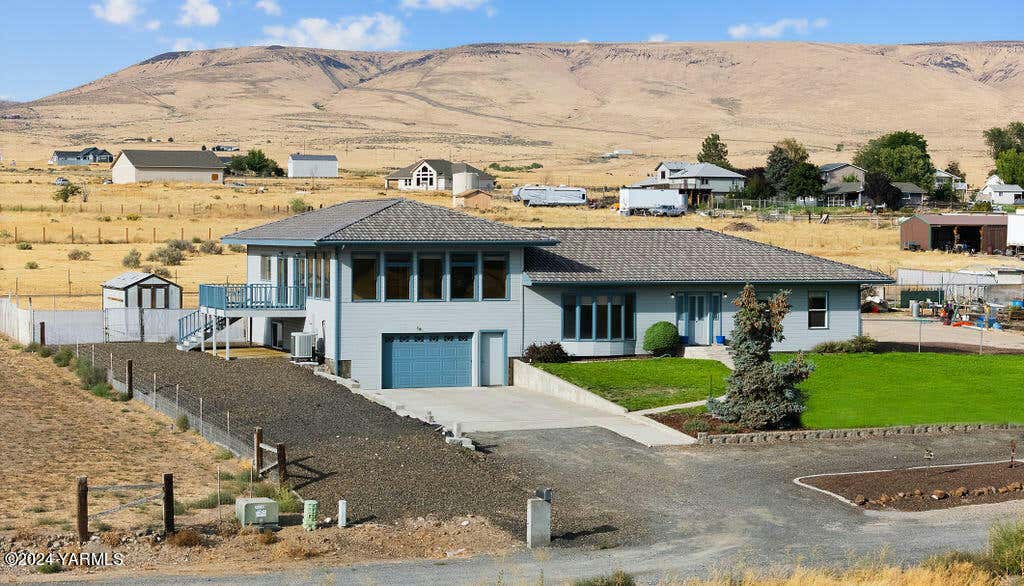 360 HIGH VALLEY VIEW ST, YAKIMA, WA 98901, photo 1 of 40