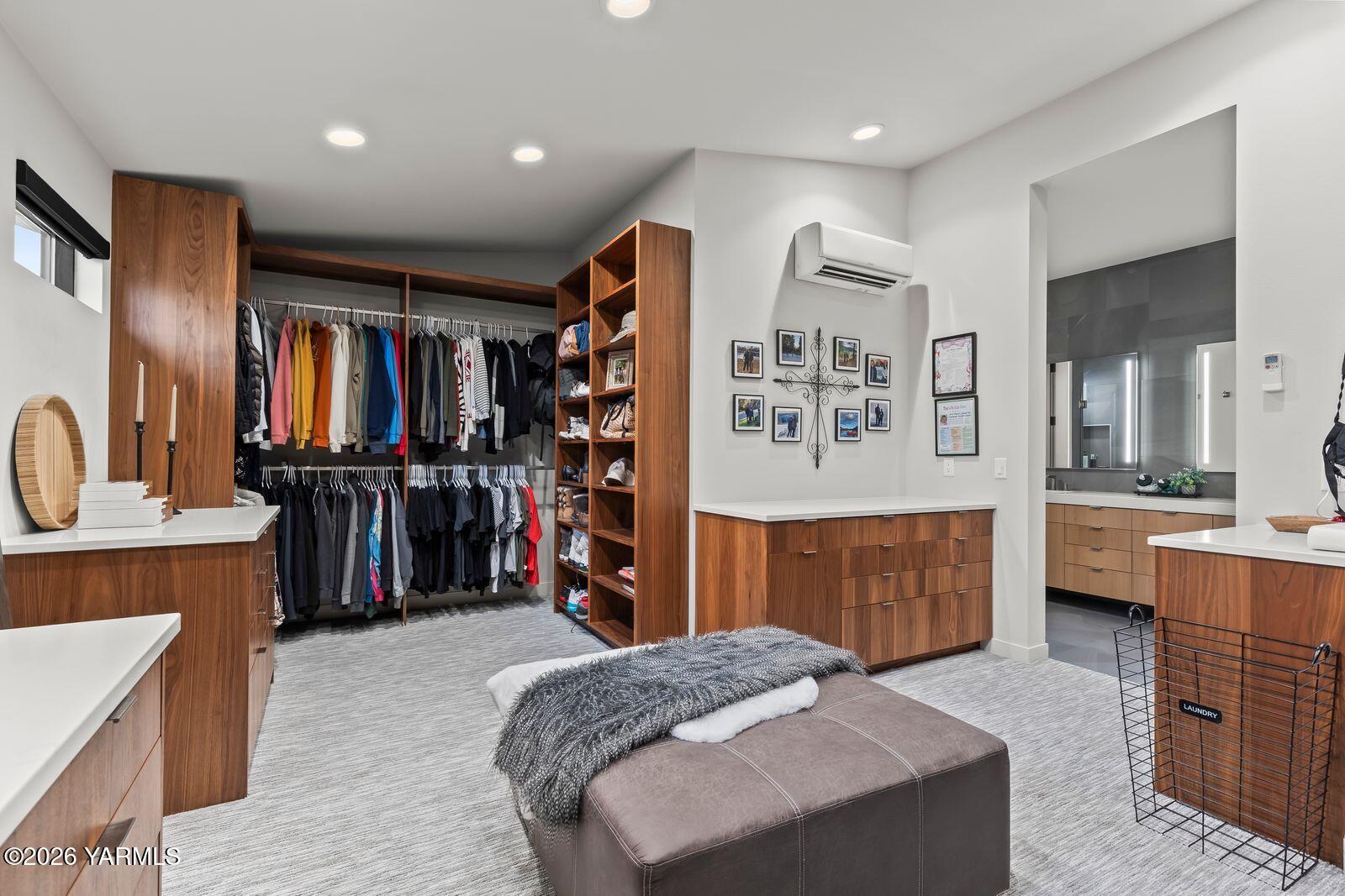 Yakima, Washington, 98908, United States, 4 Bedrooms Bedrooms, ,4 BathroomsBathrooms,Residential,Active,2011450