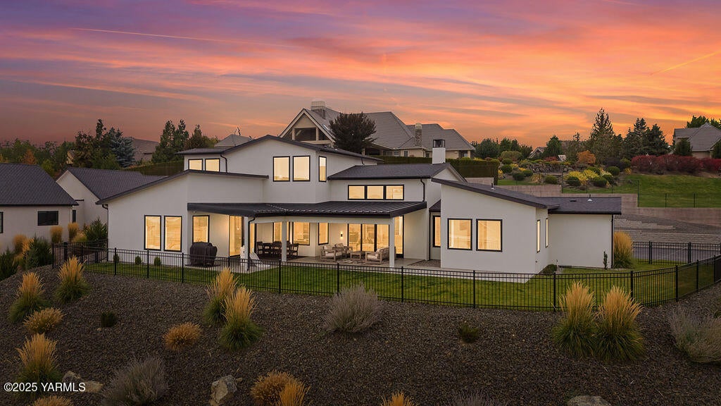 Yakima, Washington, 98908, United States, 4 Bedrooms Bedrooms, ,4 BathroomsBathrooms,Residential,Active,2008323