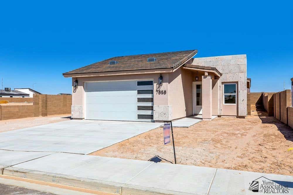 7858 S 35 PL, YUMA, AZ 85365, photo 1 of 31