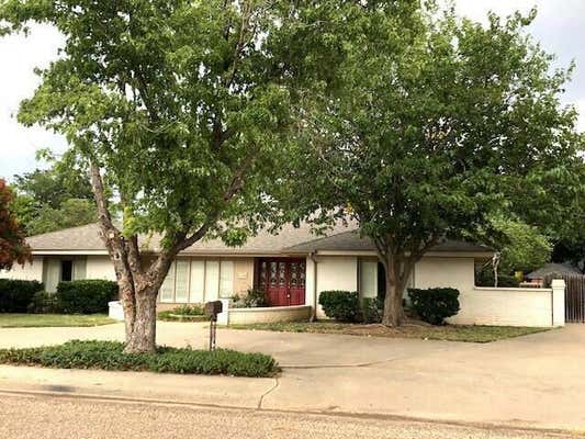 204 CARSON AVE, DUMAS, TX 79029 - Image 1