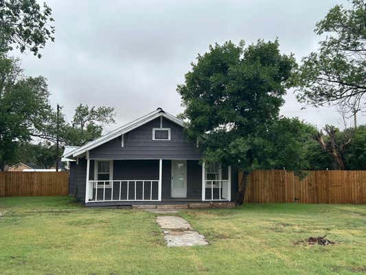 204 VINE ST, CLAUDE, TX 79019 - Image 1