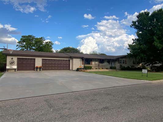 426 N AZALEA ST, BOOKER, TX 79005 - Image 1