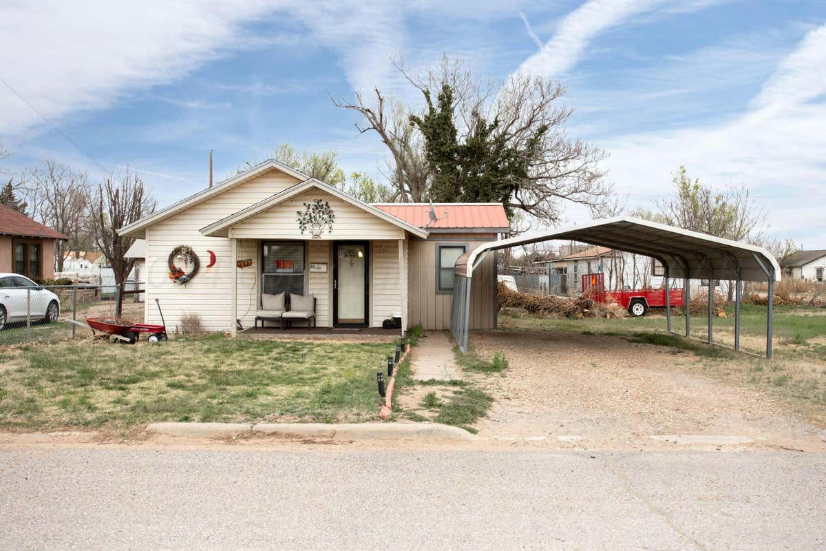 131 S NELSON ST, PAMPA, TX 79065, photo 1 of 20