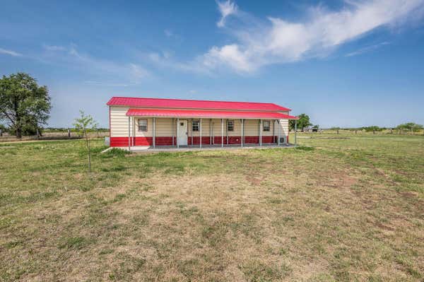 27 PLAINVIEW ST, HOWARDWICK, TX 79226 - Image 1