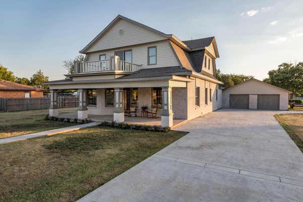 1111 CHARLES AVE, PANHANDLE, TX 79068 - Image 1