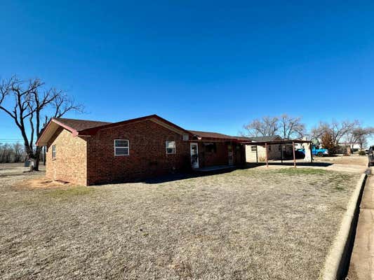 705 N HALE AVE, TULIA, TX 79088 - Image 1