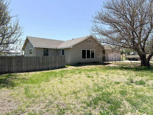 301 W 10TH ST, STINNETT, TX 79083 - Image 1