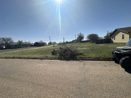 330 S WILHELM AVE, STINNETT, TX 79083 - Image 1