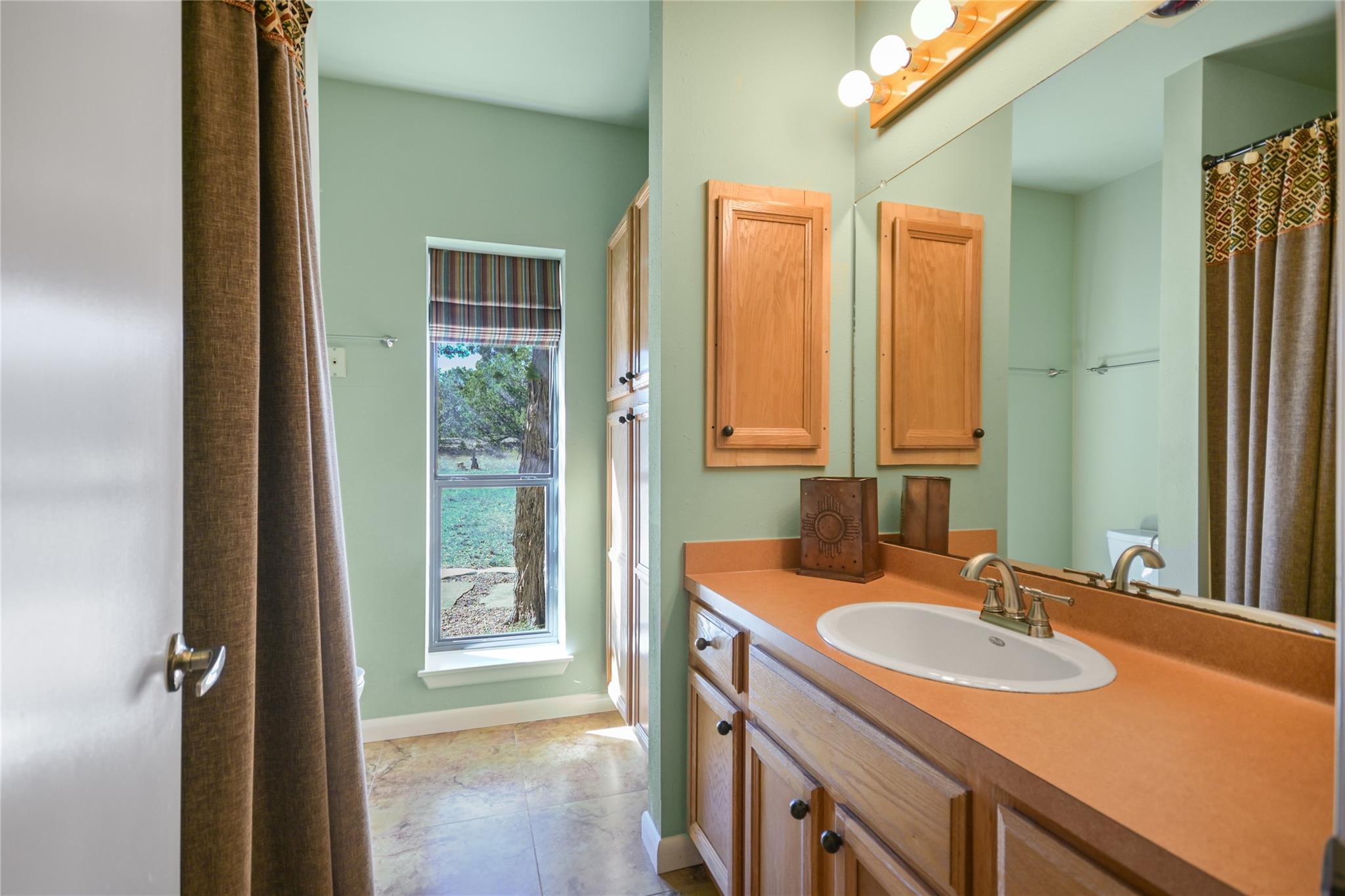 Dripping Springs, Texas, 78620, United States, ,3 BathroomsBathrooms,Residential,Active,1704418
