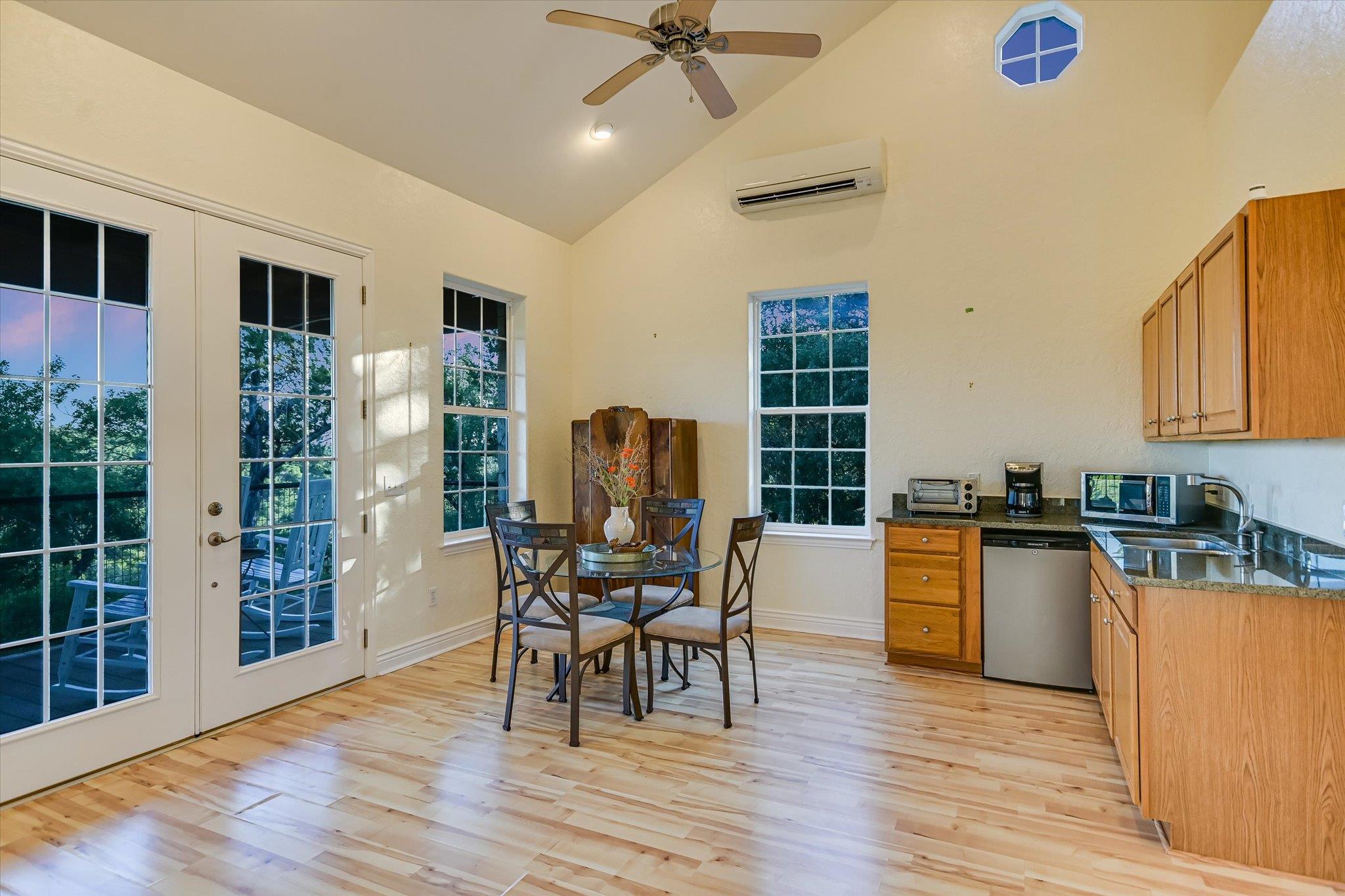 Wimberley, Texas, 78676, United States, 5 Bedrooms Bedrooms, ,4 BathroomsBathrooms,Residential,Active,1973530