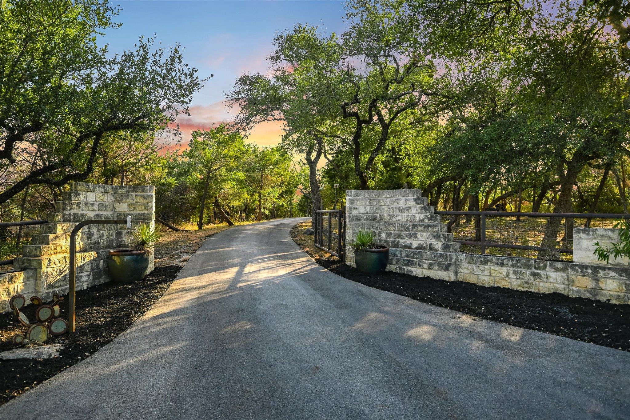 Wimberley, Texas, 78676, United States, 5 Bedrooms Bedrooms, ,4 BathroomsBathrooms,Residential,Active,1973530