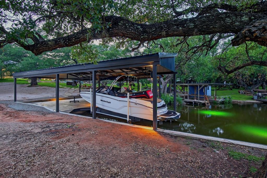 Kingsland, Texas, 78639, United States, 5 Bedrooms Bedrooms, ,4 BathroomsBathrooms,Residential,Active,2006783