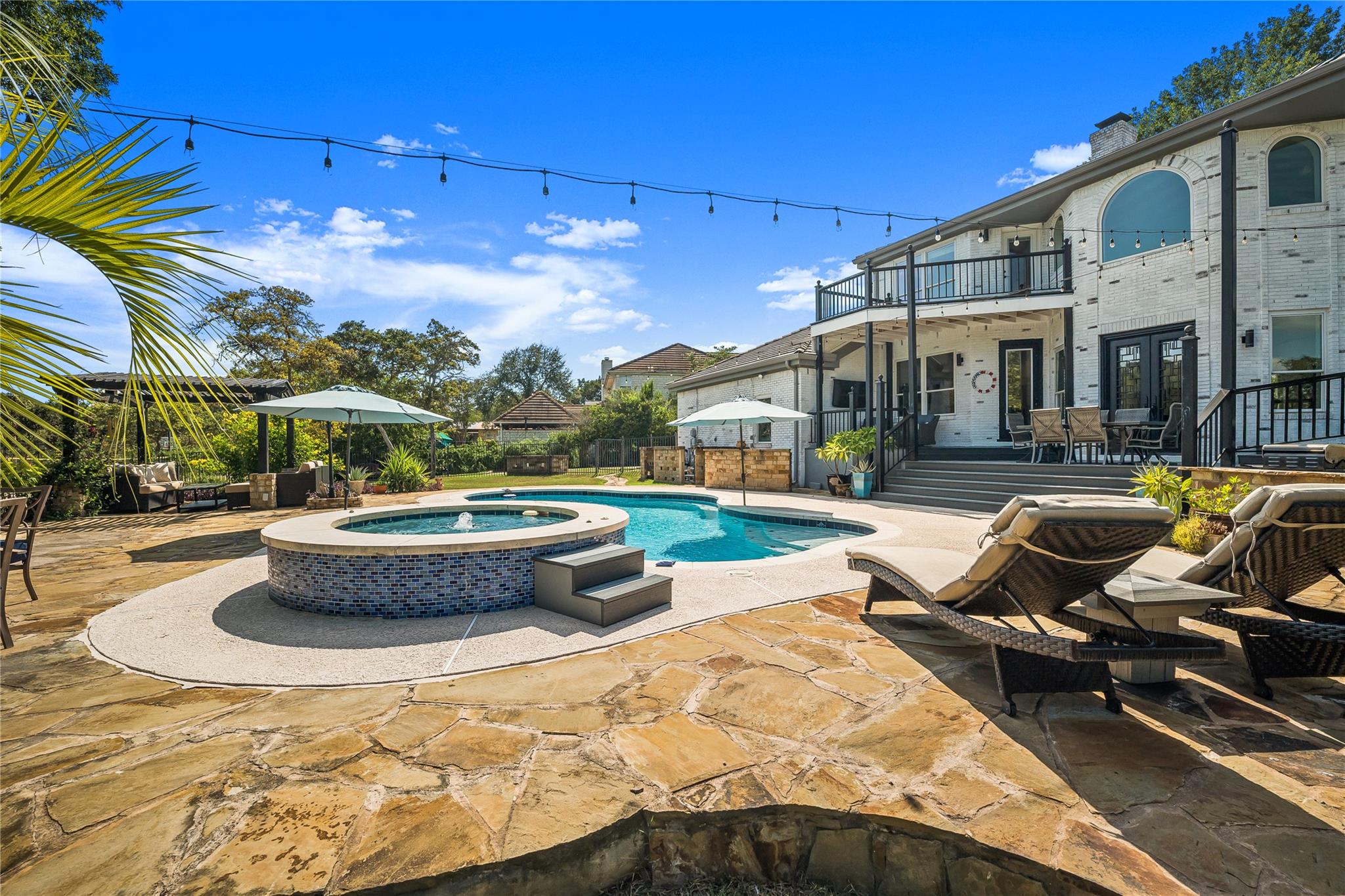 Lakeway, Texas, 78734, United States, 4 Bedrooms Bedrooms, ,3 BathroomsBathrooms,Residential,Active,1945096