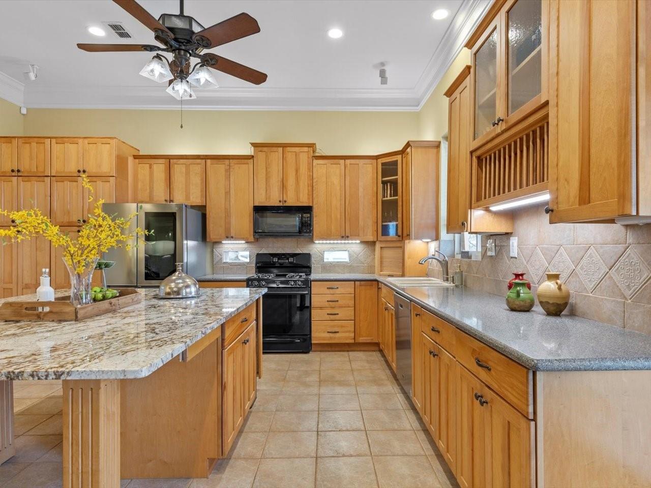Bastrop, Texas, 78602, United States, ,6 BathroomsBathrooms,Residential,Active,1702572