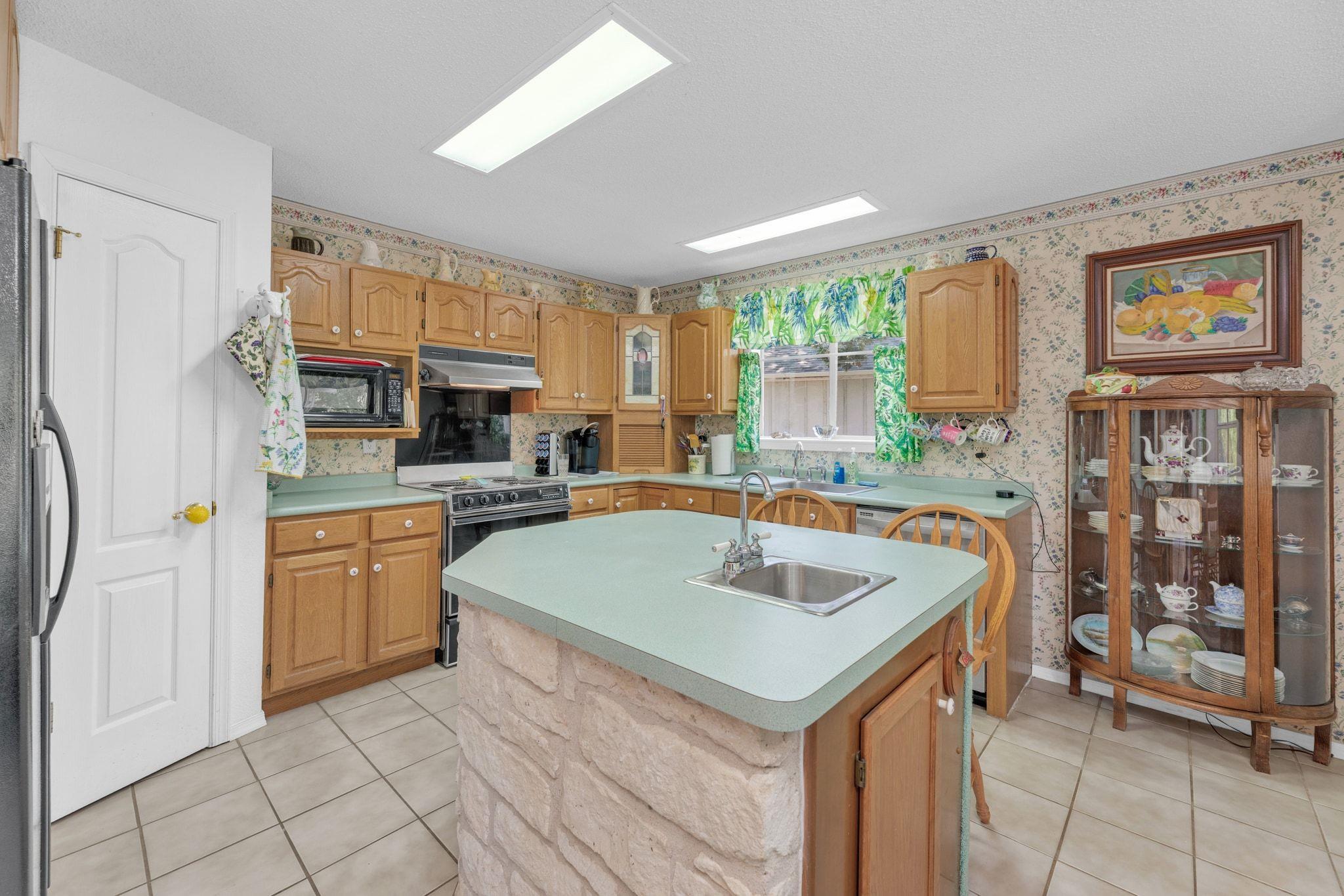 Round Rock, Texas, 78681, United States, 2 Bedrooms Bedrooms, ,3 BathroomsBathrooms,Residential,Active,1945465