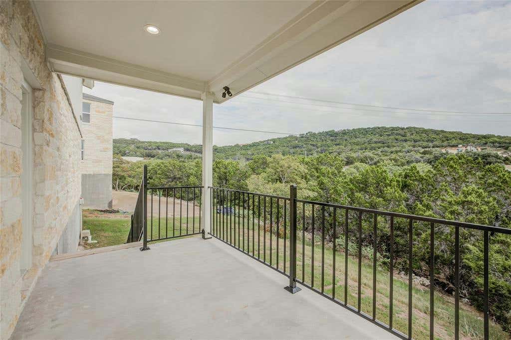 18414 ROUNDROCK RD, JONESTOWN, TX 78645, photo 1 of 40