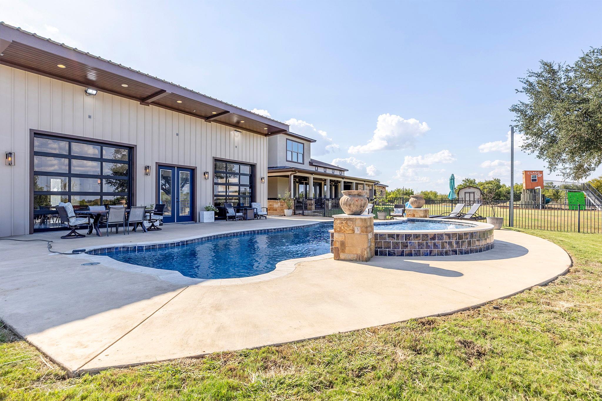 Elgin, Texas, 78621, United States, 5 Bedrooms Bedrooms, ,4 BathroomsBathrooms,Residential,Active,1945098