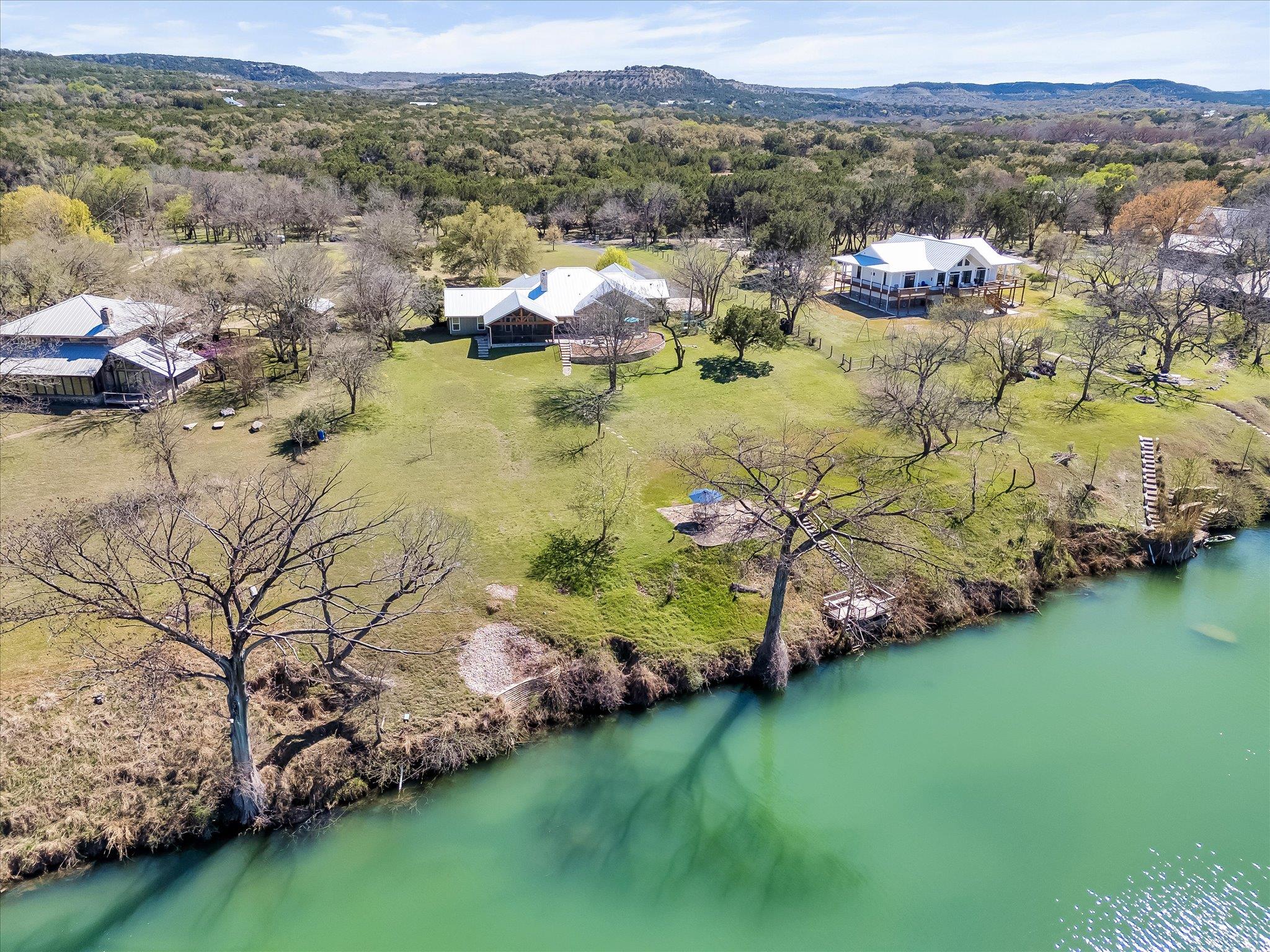 Wimberley, Texas, 78676, United States, 4 Bedrooms Bedrooms, ,4 BathroomsBathrooms,Residential,Active,1959958
