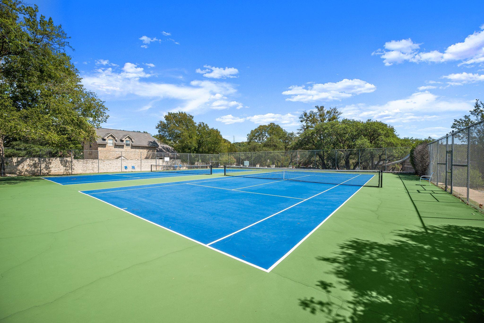 Lakeway, Texas, 78734, United States, 4 Bedrooms Bedrooms, ,3 BathroomsBathrooms,Residential,Active,1945096