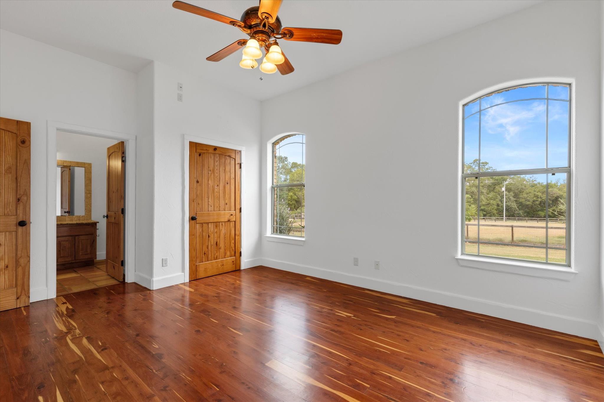 Smithville, Texas, 78957, United States, 4 Bedrooms Bedrooms, ,3 BathroomsBathrooms,Residential,Active,1933712