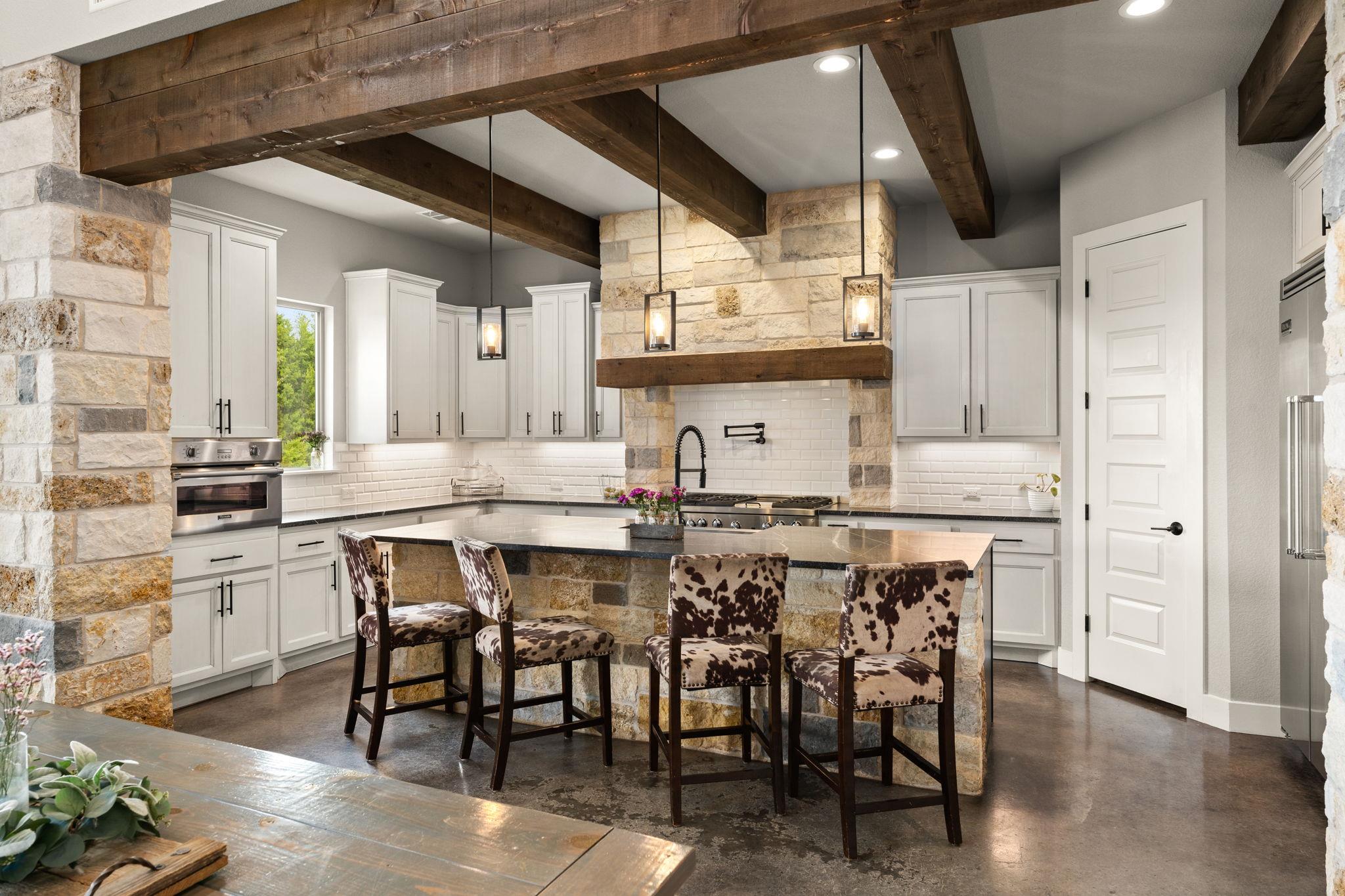 Spicewood, Texas, 78669, United States, 5 Bedrooms Bedrooms, ,6 BathroomsBathrooms,Residential,Active,2007979