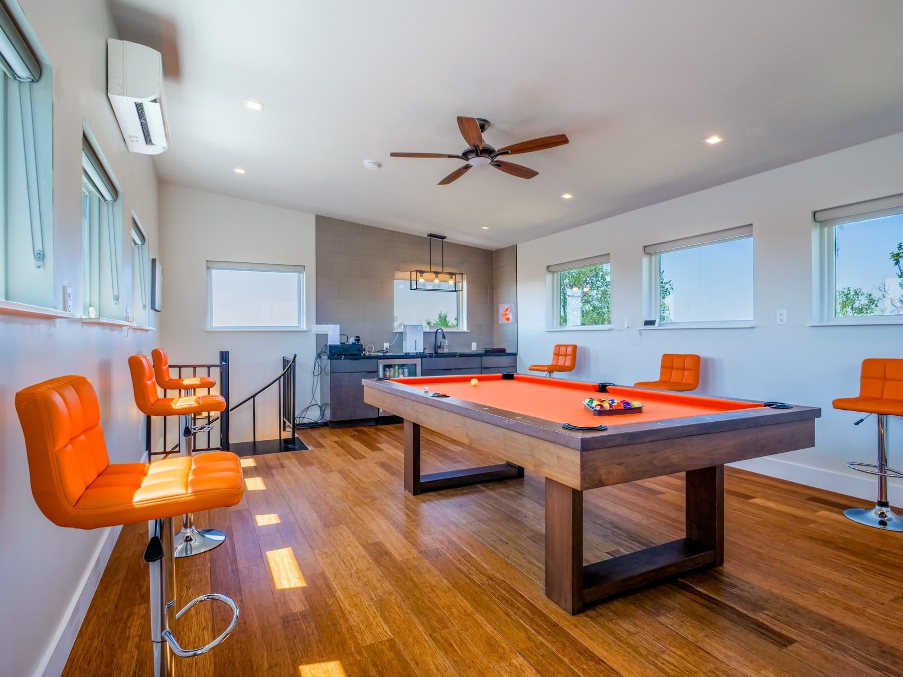 Burnet, Texas, 78611, United States, 2 Bedrooms Bedrooms, ,3 BathroomsBathrooms,Residential,Active,1989785