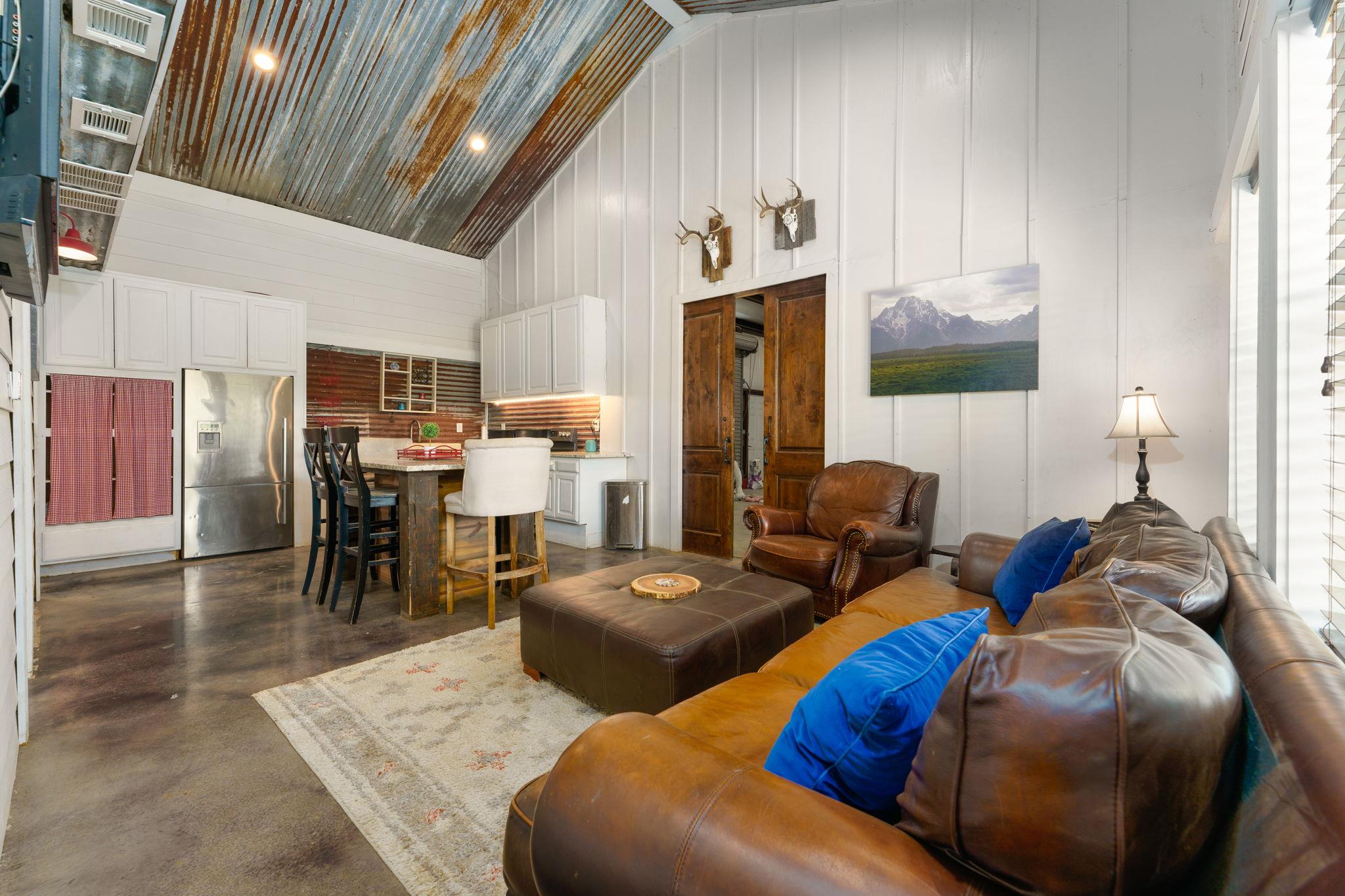 Spicewood, Texas, 78669, United States, 5 Bedrooms Bedrooms, ,6 BathroomsBathrooms,Residential,Active,2007979