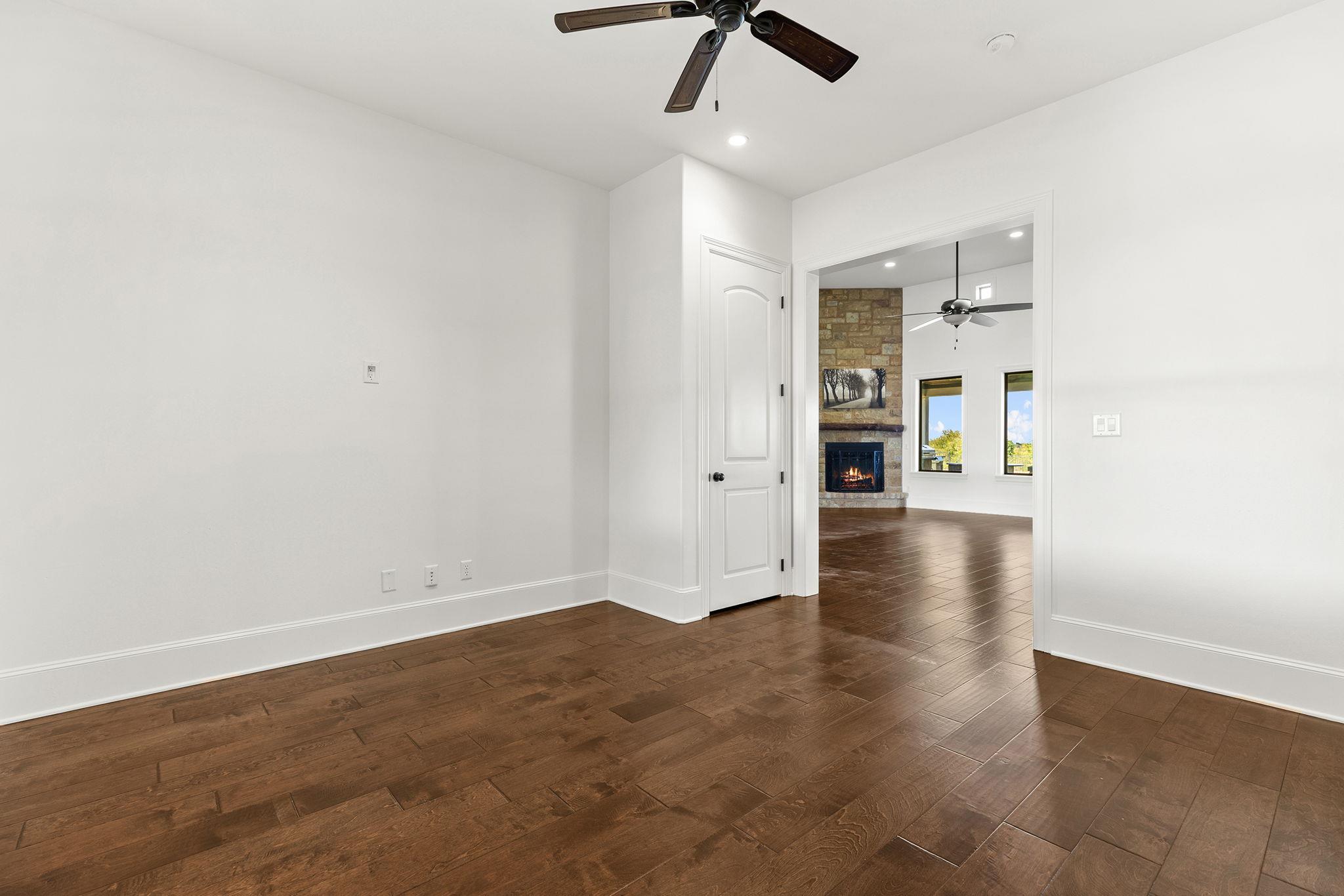 Elgin, Texas, 78621, United States, 5 Bedrooms Bedrooms, ,4 BathroomsBathrooms,Residential,Active,2006921