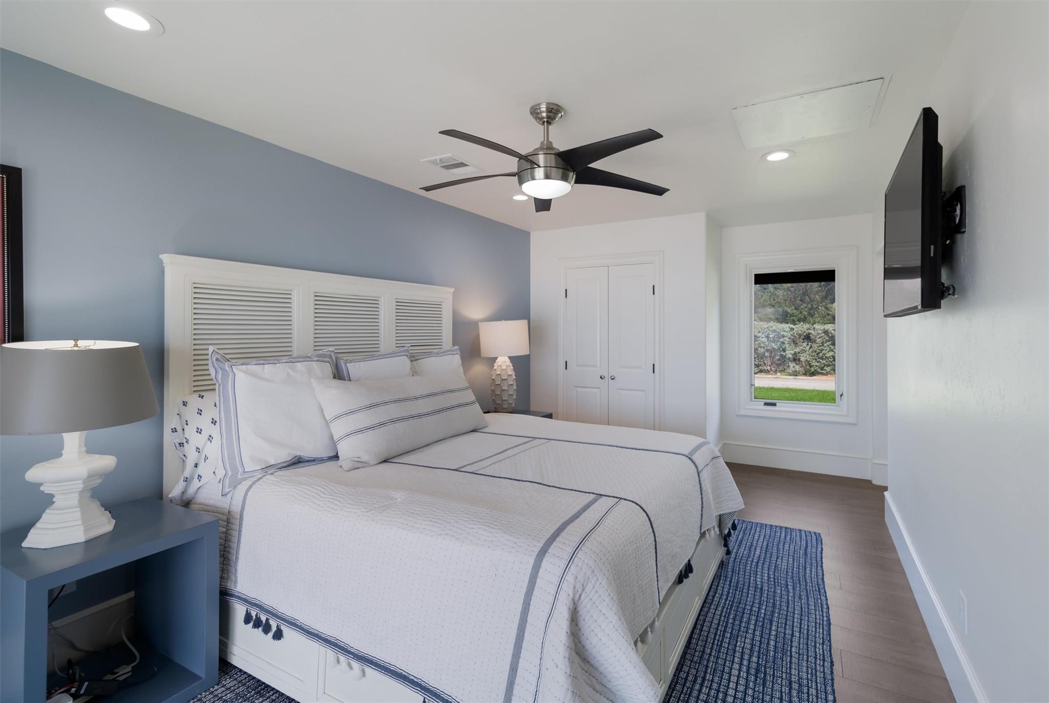 Kingsland, Texas, 78639, United States, 7 Bedrooms Bedrooms, ,6 BathroomsBathrooms,Residential,Active,1946434