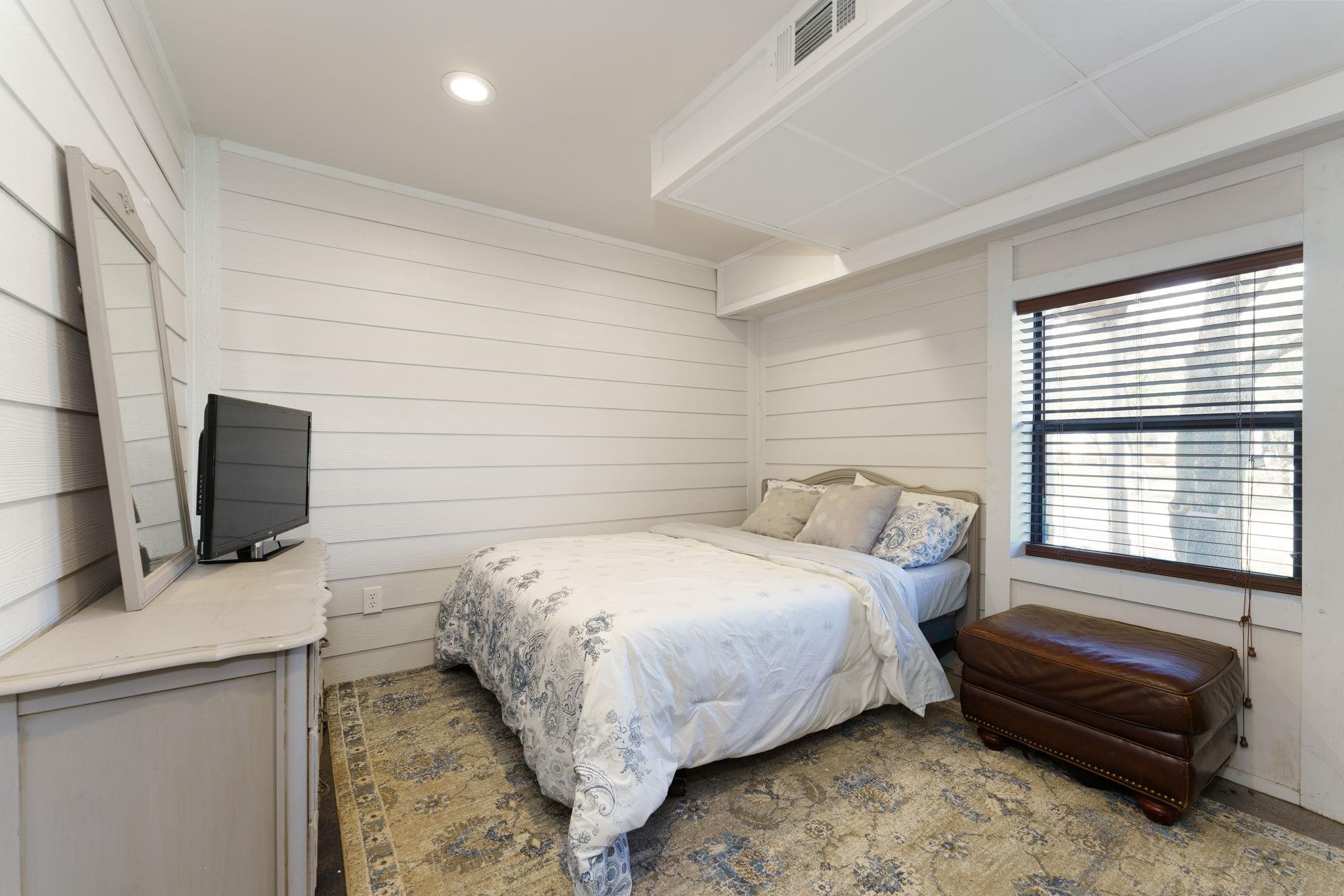 Spicewood, Texas, 78669, United States, 5 Bedrooms Bedrooms, ,6 BathroomsBathrooms,Residential,Active,2007979