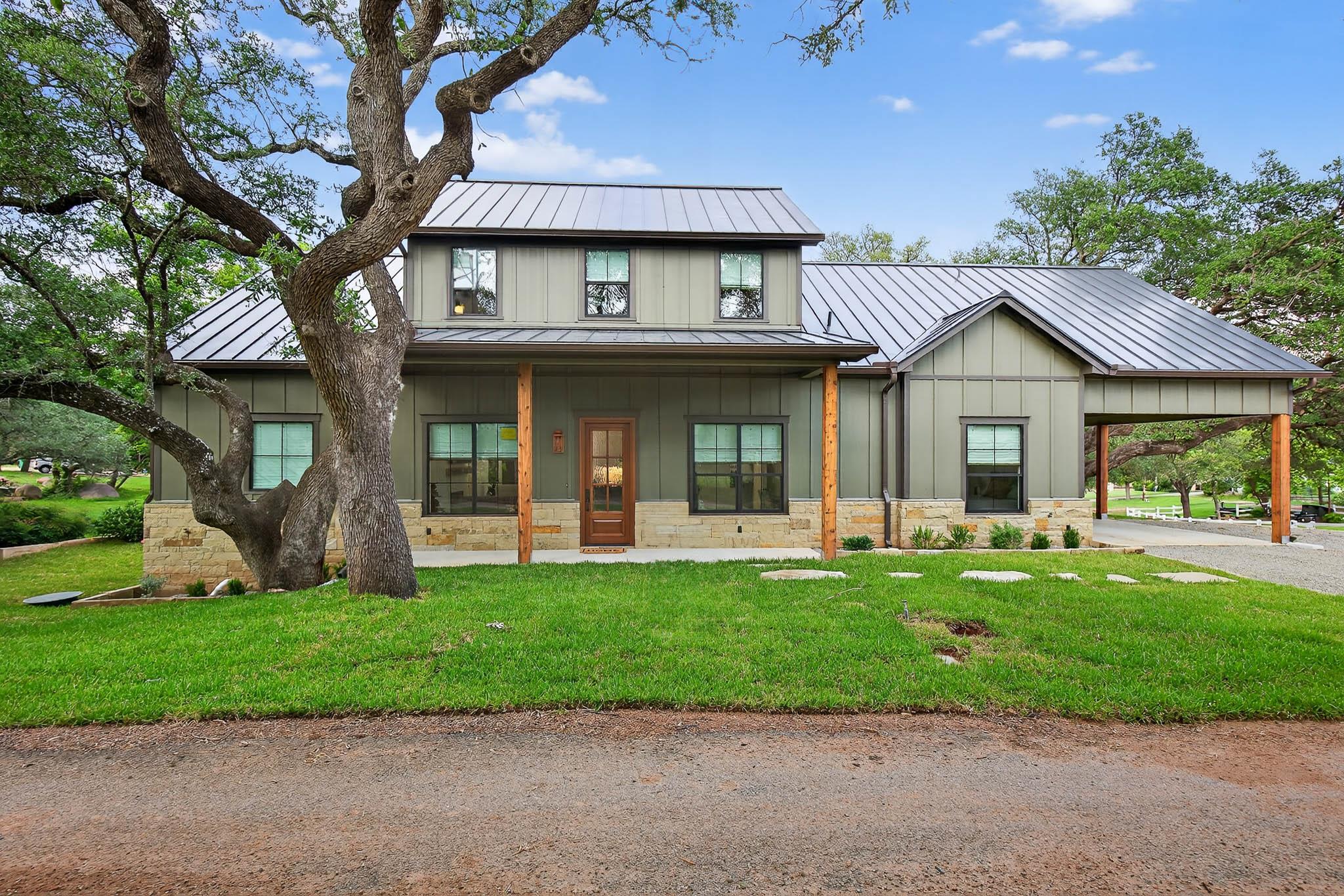 Kingsland, Texas, 78639, United States, 5 Bedrooms Bedrooms, ,4 BathroomsBathrooms,Residential,Active,2006783